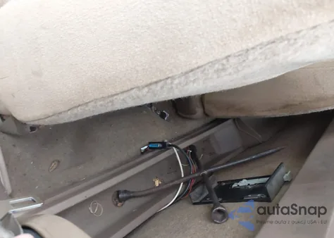 1993 Chevrolet Gmt-400 C1500 из США, поврежденный, VIN 1GCEC14K8PE124478